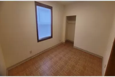 2159 S 11th St, Milwaukee, WI 53215 - Photo 11