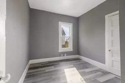 3279 N 21st St #3279B, Milwaukee, WI 53206 - Photo 13