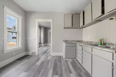 3279 N 21st St #3279B, Milwaukee, WI 53206 - Photo 9