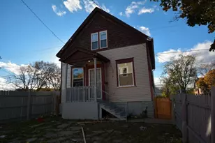 3279 N 21st St, Milwaukee, WI 53206 - Photo 3