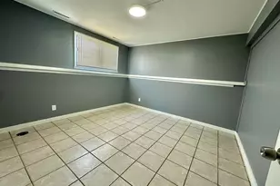 6611 N 52nd St, Milwaukee, WI 53223 - Photo 17