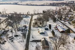 N6583 Daffodil Rd, Sugar Creek, WI 53121 - Photo 17