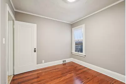 9208 W Swan Cir, Milwaukee, WI 53225 - Photo 15