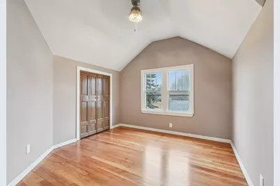 9208 W Swan Cir, Milwaukee, WI 53225 - Photo 19