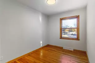 6417 N Green Bay Ave, Glendale, WI 53209 - Photo 13