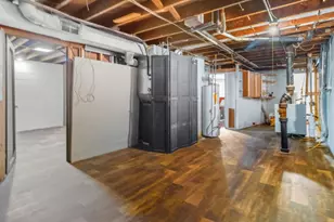 6417 N Green Bay Ave, Glendale, WI 53209 - Photo 21