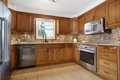 1523 W Liebau Rd, Mequon, WI 53092 - Photo 11