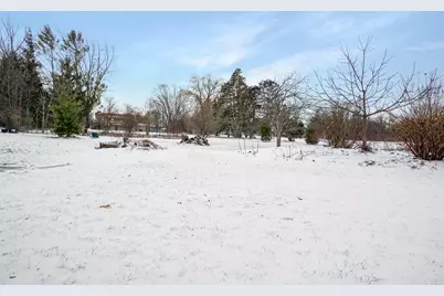 1523 W Liebau Rd, Mequon, WI 53092 - Photo 25