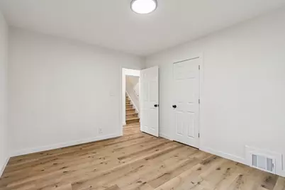 5129 N 62nd St, Milwaukee, WI 53218 - Photo 7