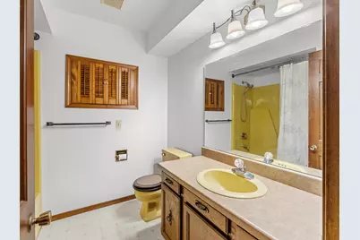 3121  Monroe St, Two Rivers, WI 54241 - Photo 23