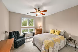 15295 W Library Ln, New Berlin, WI 53151 - Photo 13