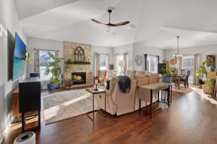 1533 Fay Ln, Oconomowoc, WI 53066 - Photo 5