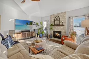 1533 Fay Ln, Oconomowoc, WI 53066 - Photo 7