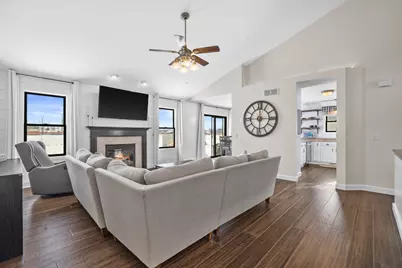 242  Cotton Grass Ln, Walworth, WI 53184 - Photo 3