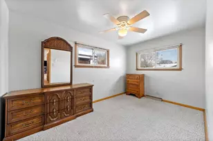 1521 W Holmes Ave, Milwaukee, WI 53221 - Photo 15