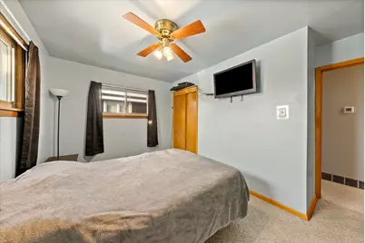 1521 W Holmes Ave, Milwaukee, WI 53221 - Photo 11