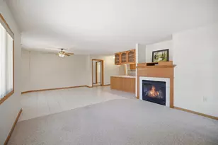 201 Oconomowoc Pkwy, Oconomowoc, WI 53066 - Photo 5