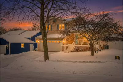 1978  Sandalwood Dr, Onalaska, WI 54650 - Photo 3