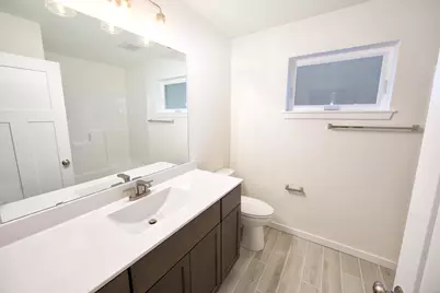 2009  Savannah Dr, Grafton, WI 53024 - Photo 23