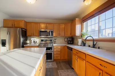 605  Bridlewood Ln, Watertown, WI 53094 - Photo 17