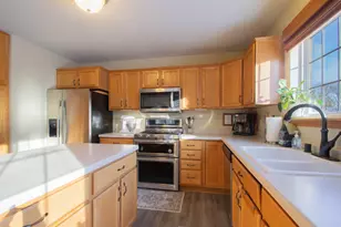 605 Bridlewood Ln, Watertown, WI 53094 - Photo 21