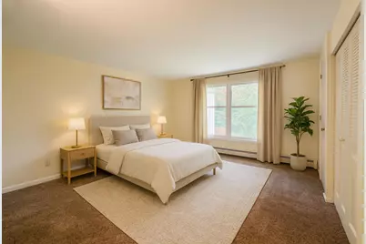 937 W Heritage Ct #206, Mequon, WI 53092 - Photo 9