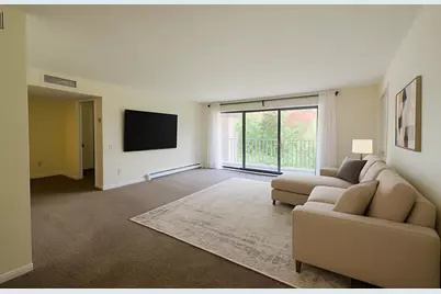 937 W Heritage Ct #206, Mequon, WI 53092 - Photo 3