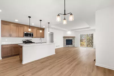 540  Hunter Oaks Blvd #0602, Watertown, WI 53094 - Photo 7