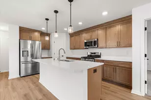 540 Hunter Oaks Blvd, Watertown, WI 53094 - Photo 3