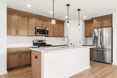544  Hunter Oaks Blvd #0601, Watertown, WI 53094 - Photo 5