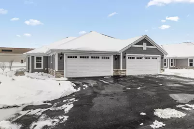 520  Hunter Oaks Blvd #0801, Watertown, WI 53094 - Photo 1