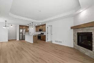 516 Hunter Oaks Blvd, Watertown, WI 53094 - Photo 7