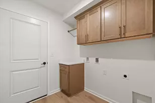 516 Hunter Oaks Blvd, Watertown, WI 53094 - Photo 19