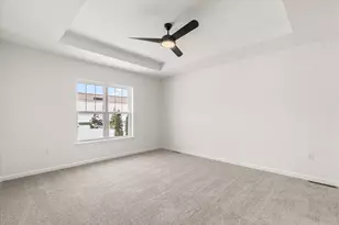 512 Hunter Oaks Blvd, Watertown, WI 53094 - Photo 9