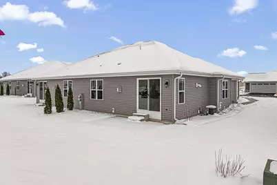 512  Hunter Oaks Blvd #901, Watertown, WI 53094 - Photo 19