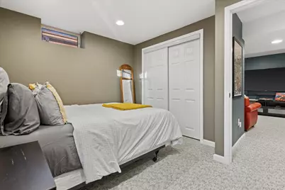 8331 N Poplar Dr, Fox Point, WI 53217 - Photo 25