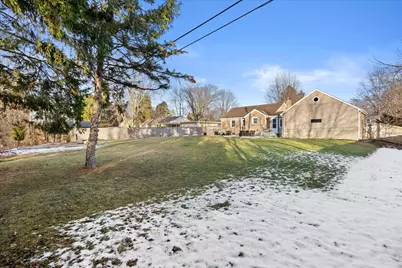 8331 N Poplar Dr, Fox Point, WI 53217 - Photo 27