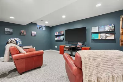 8331 N Poplar Dr, Fox Point, WI 53217 - Photo 19