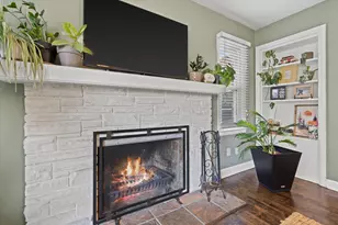 8331 N Poplar Dr, Fox Point, WI 53217 - Photo 7