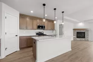 500 Hunter Oaks Blvd, Watertown, WI 53094 - Photo 3