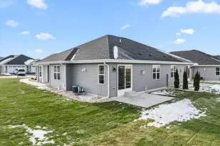 500 Hunter Oaks Blvd, Watertown, WI 53094 - Photo 23