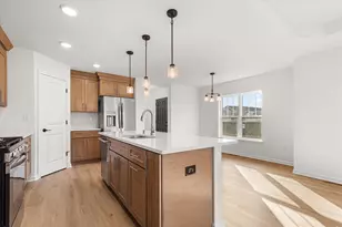 500 Hunter Oaks Blvd, Watertown, WI 53094 - Photo 7