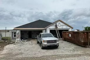 500 Hunter Oaks Blvd, Watertown, WI 53094 - Photo 1