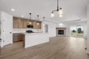 500 Hunter Oaks Blvd, Watertown, WI 53094 - Photo 7