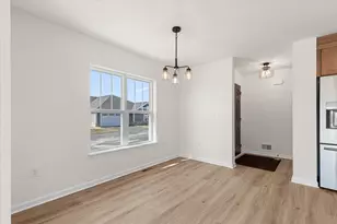 532 Hunter Oaks Blvd, Watertown, WI 53094 - Photo 7