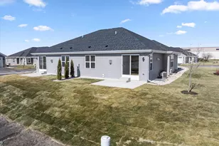 536 Hunter Oaks Blvd, Watertown, WI 53094 - Photo 21