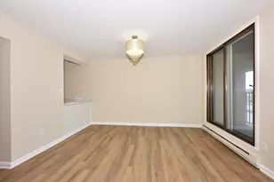 8747 N 72nd St, Milwaukee, WI 53223 - Photo 11