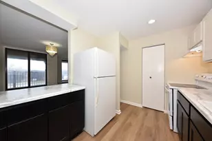 8747 N 72nd St, Milwaukee, WI 53223 - Photo 13