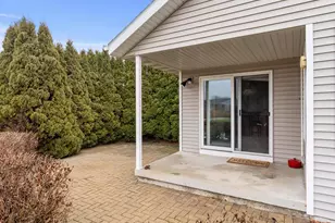 1510 Blue Heron Dr, Two Rivers, WI 54241 - Photo 5