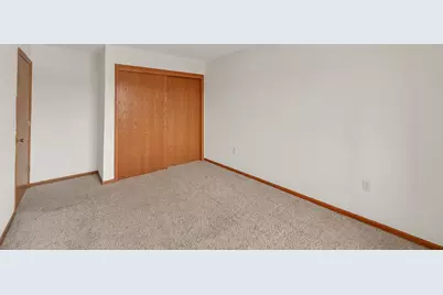 9390 W Loomis Rd #1, Franklin, WI 53132 - Photo 17